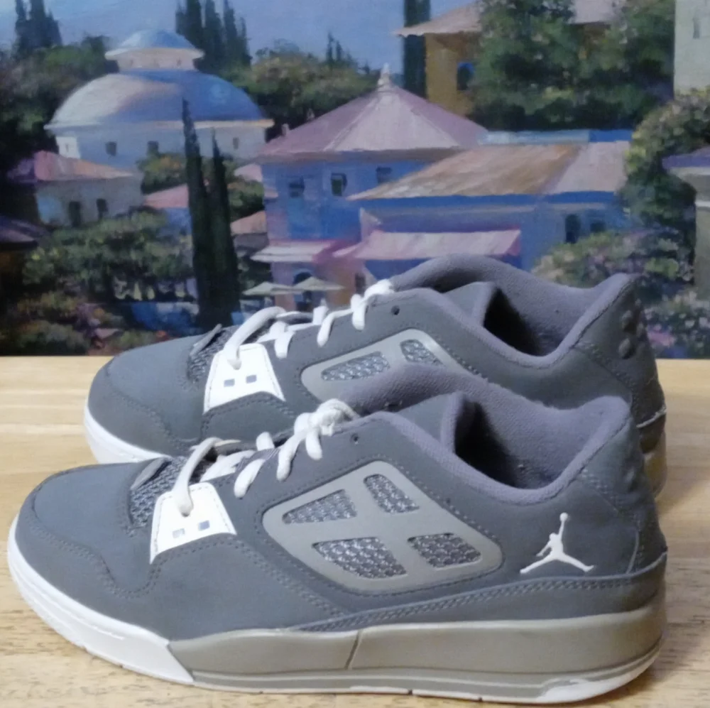 🏀Nike Air jordan flight 23,Size 2Y 🎢🎒Like 🆕New!, A Nice Gift Giving Item. 🎊 - Picture 5 of 11